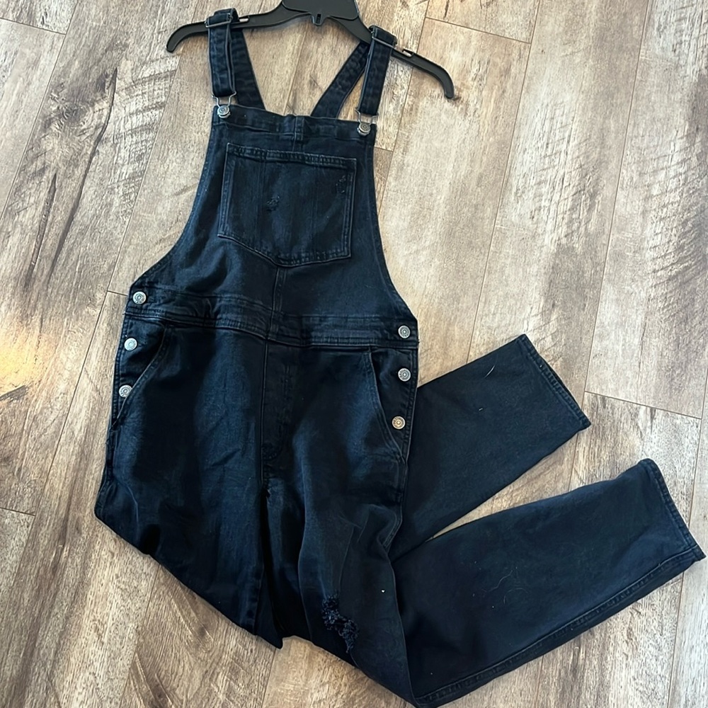 NWOT black distressed overalls